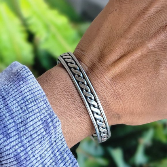Beautiful Southwestern silver twisted braided rope smooth band bracelet cuff - Picture 7 of 12